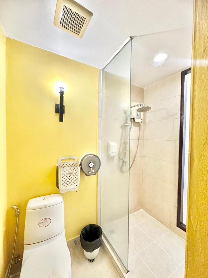 Abc So Hotel Bangkok Exterior photo