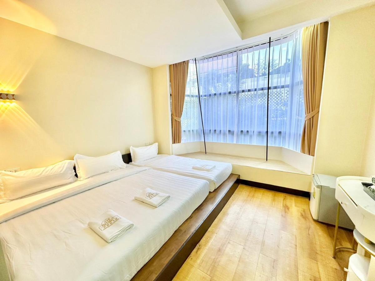 Abc So Hotel Bangkok Exterior photo